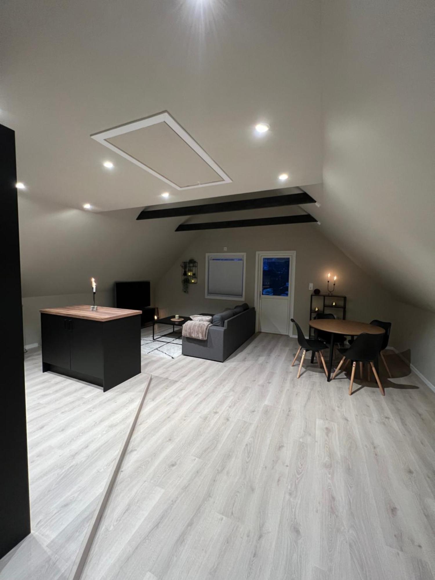 Central Apartment In Svolvaer Bagian luar foto